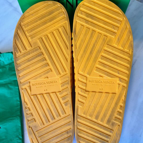 Sandals_&_Flip_Flops
